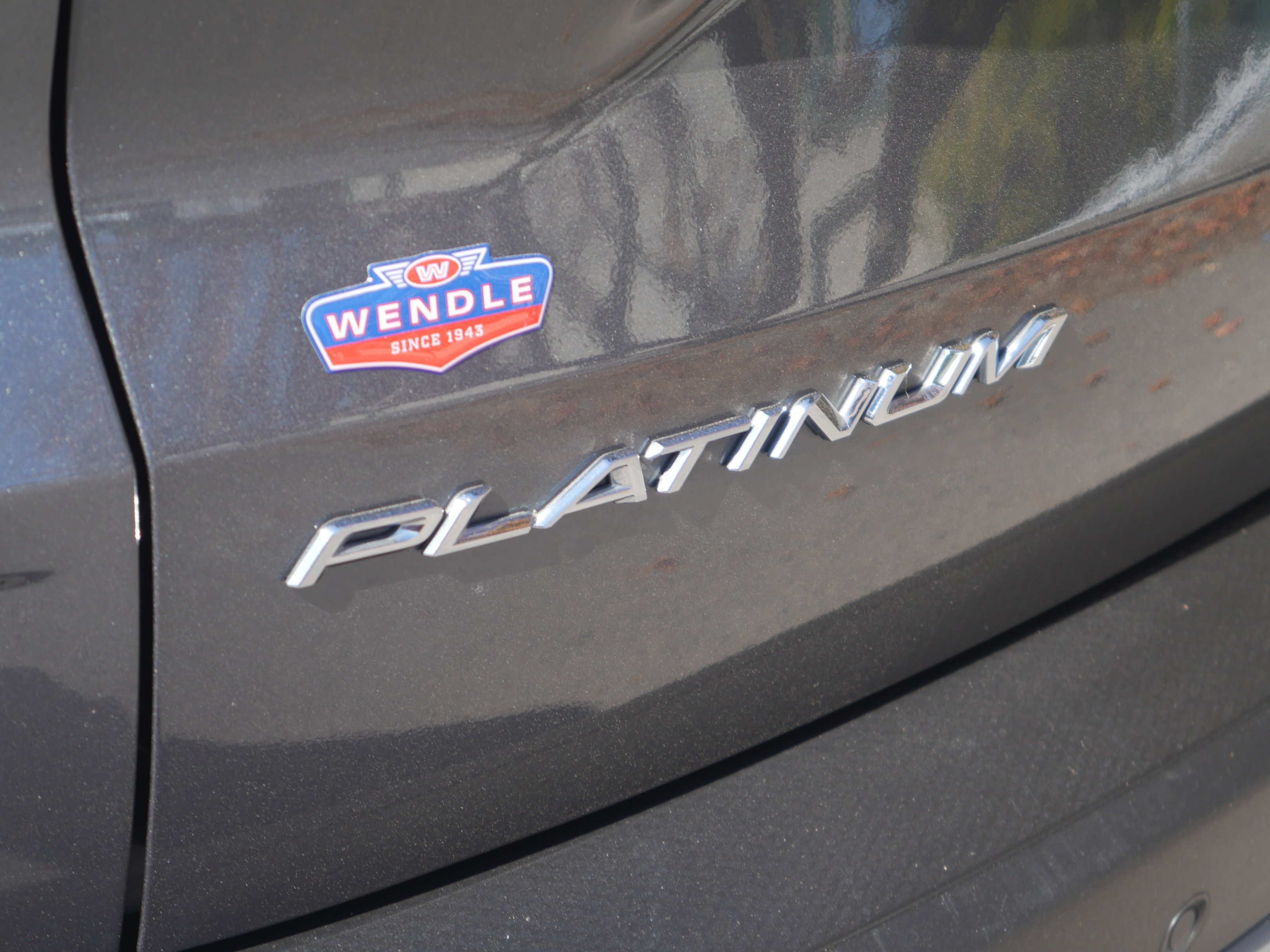 Certified 2025 Ford Escape Platinum AWD/4WD image 17