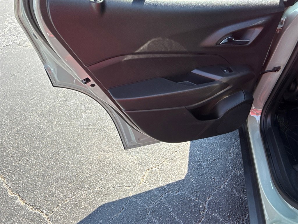 Used 2024 Chevrolet Trax RS w/ Driver Confidence Package image 21
