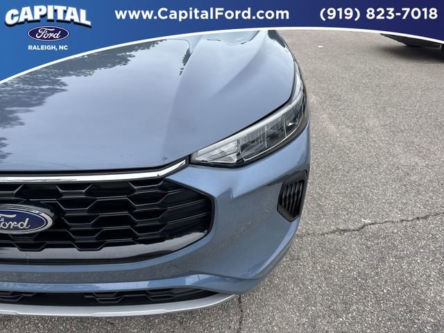 Certified 2024 Ford Escape ST-Line w/ Tech Pack #1 image 11