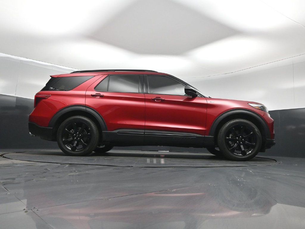 Certified 2024 Ford Explorer ST-Line w/ Class IV Trailer Tow Package RWD image 48