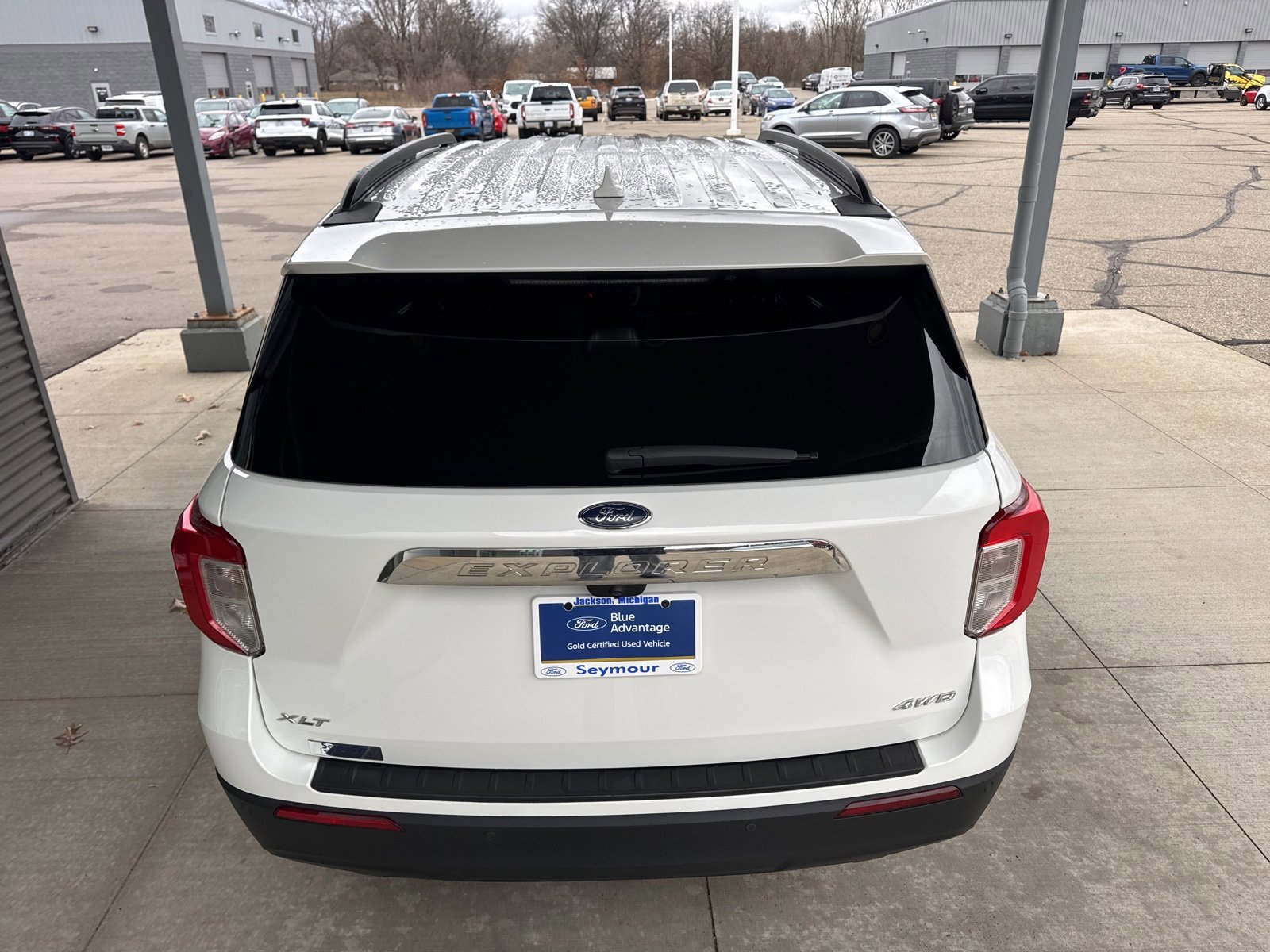 Certified 2023 Ford Explorer XLT image 4