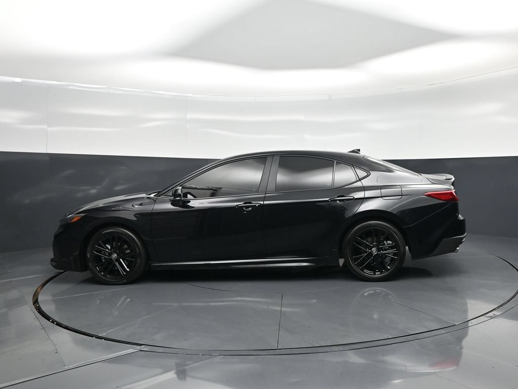 Used 2026 Toyota Camry SE FWD image 30