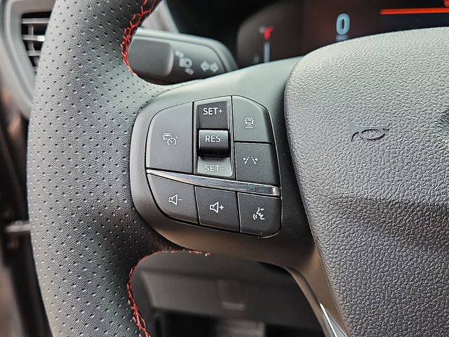 Certified 2025 Ford Escape ST-Line w/ Tech Pack #1 AWD/4WD image 22