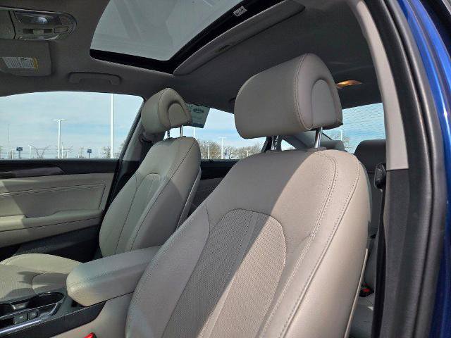 Used 2017 Hyundai Sonata Limited w/ Ultimate Package 04 image 25