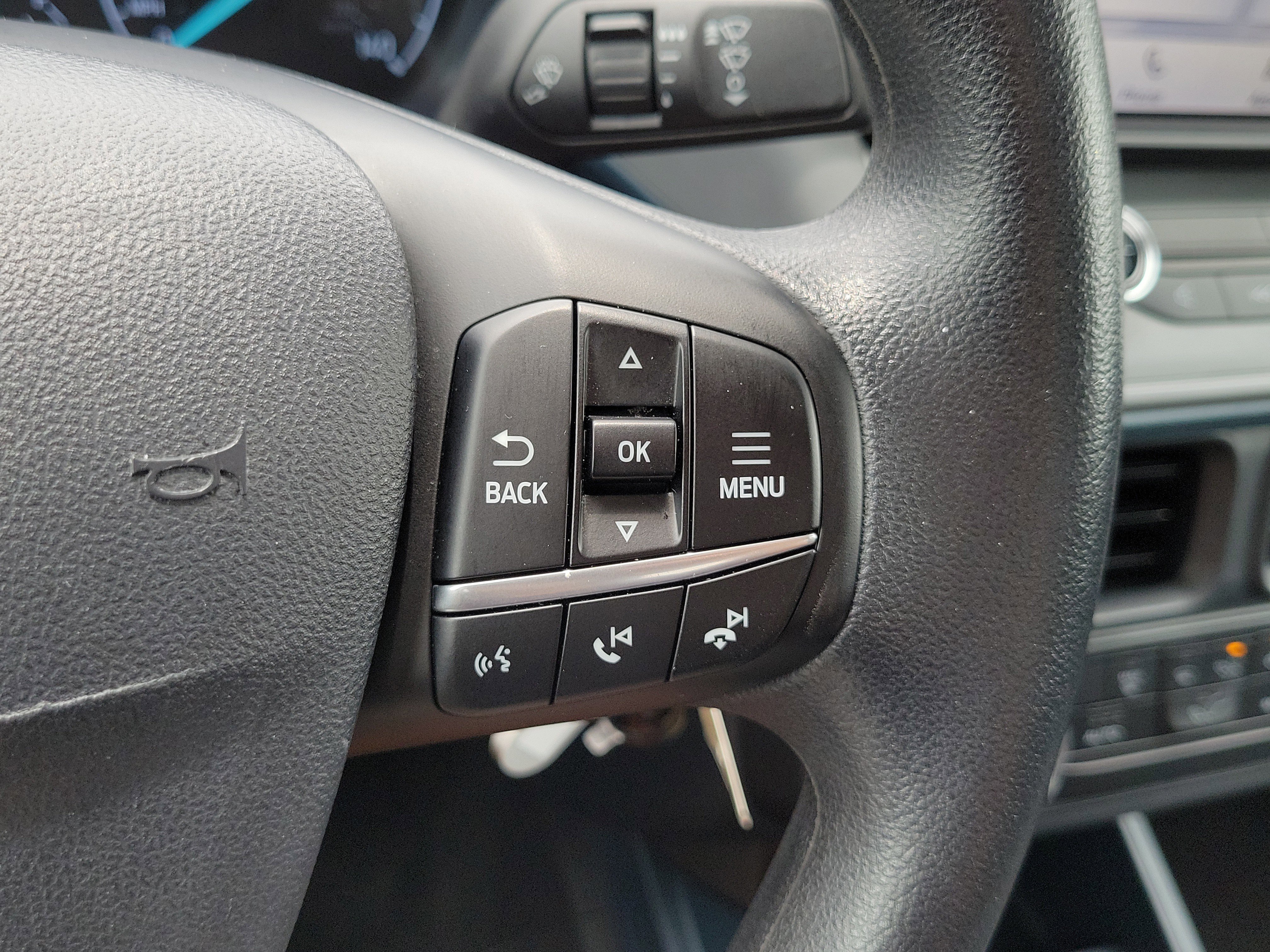 Certified 2024 Ford Maverick XL FWD image 22