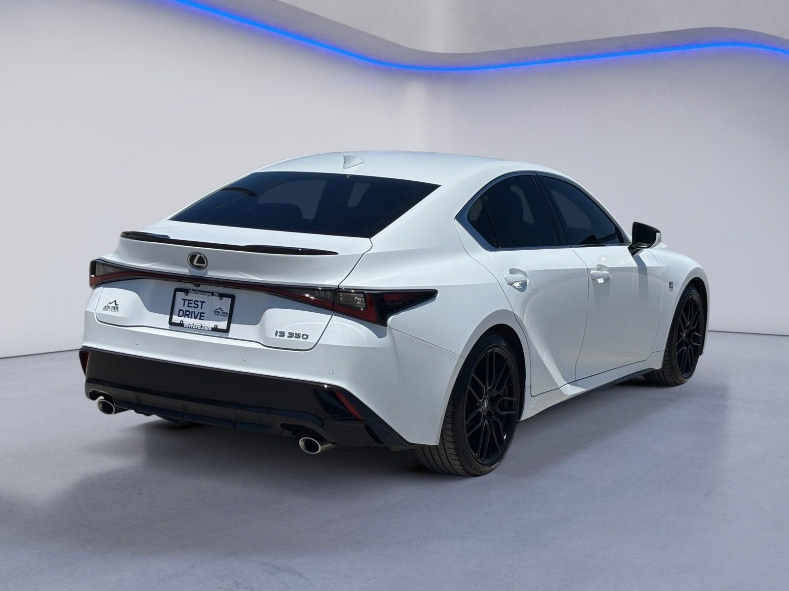 Used 2023 Lexus IS 350 F Sport RWD image 3