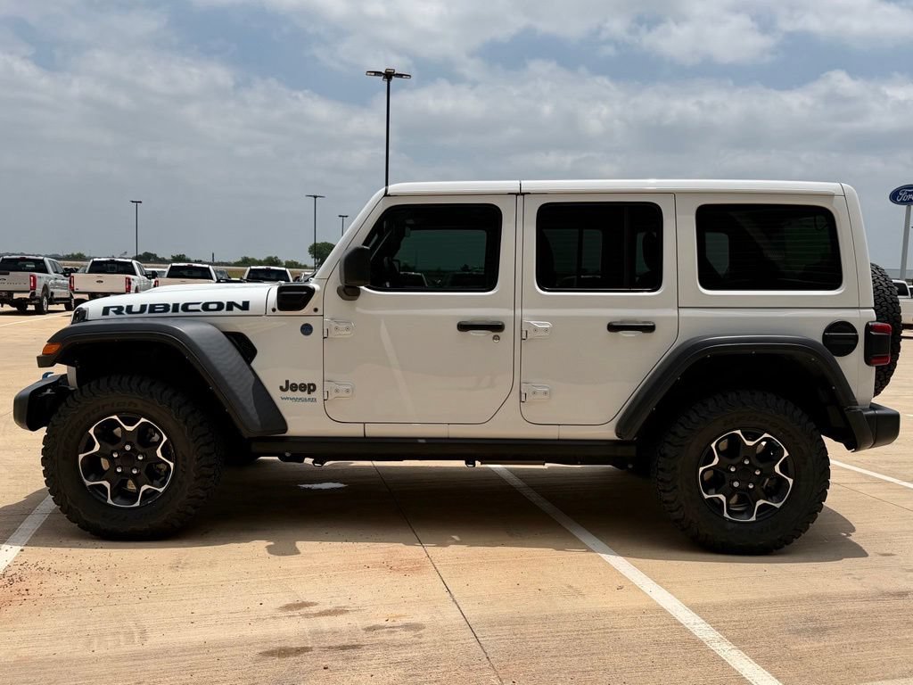 Used 2022 Jeep Wrangler Unlimited Rubicon 4xe w/ Cold Weather Group AWD/4WD image 3