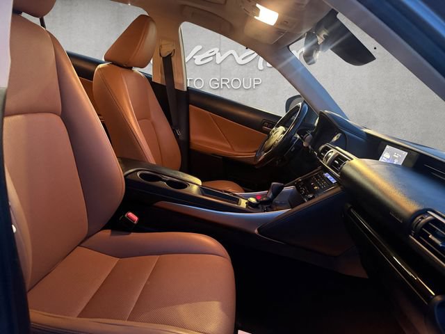 Used 2017 Lexus IS 200t w/ Premium Package RWD image 25