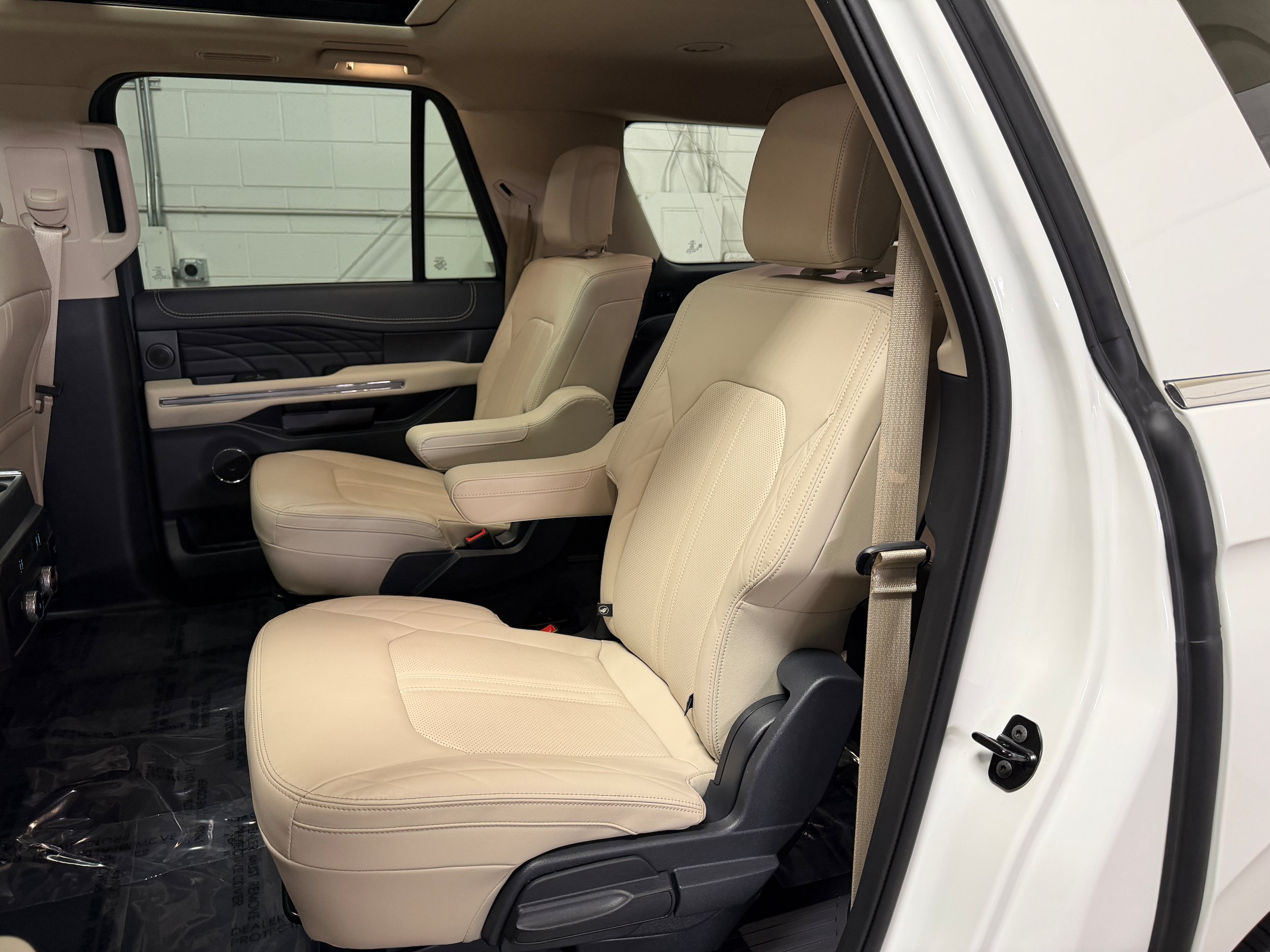 Certified 2024 Ford Expedition Max Platinum AWD/4WD image 11
