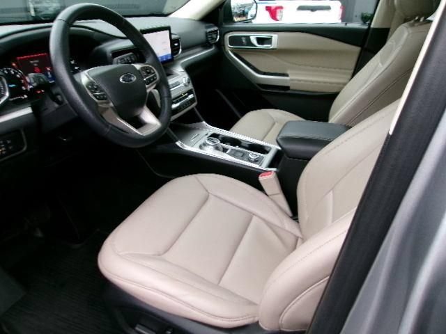 Certified 2023 Ford Explorer XLT w/ Equipment Group 202A AWD/4WD image 10
