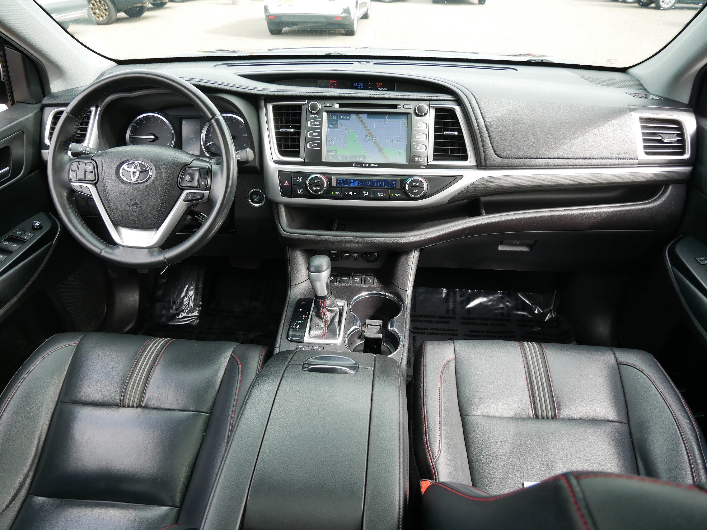Used 2019 Toyota Highlander SE AWD/4WD image 10