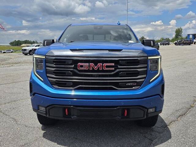Used 2022 GMC Sierra 1500 AT4 w/ AT4 Premium Package AWD/4WD image 2
