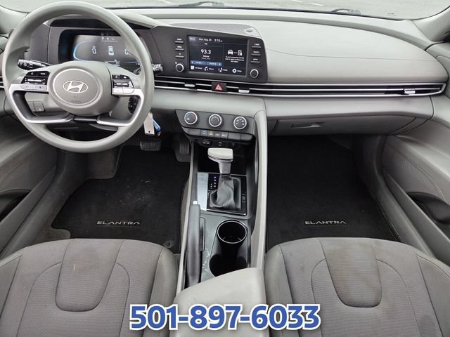 Used 2026 Hyundai Elantra SE FWD image 12