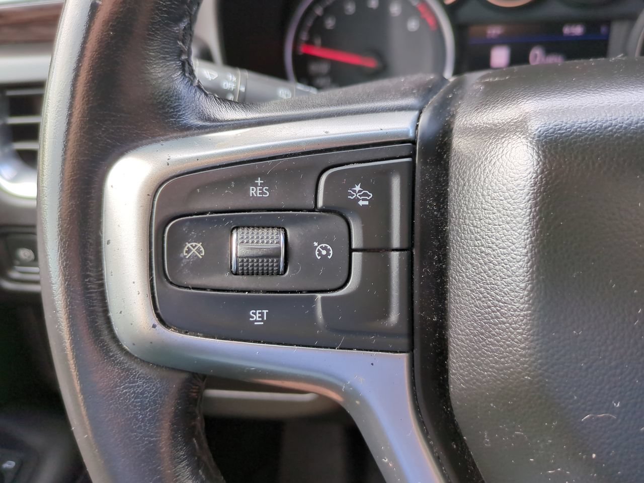 Used 2021 Chevrolet Tahoe Z71 w/ Rear Media and Nav Package AWD/4WD image 23
