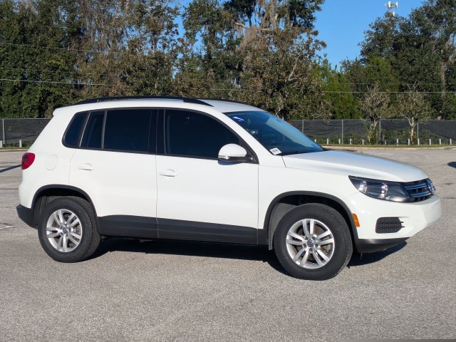 Used 2017 Volkswagen Tiguan S FWD image 2