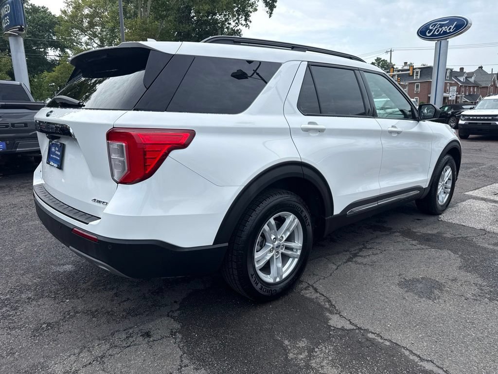 Certified 2022 Ford Explorer XLT w/ Equipment Group 202A AWD/4WD image 4