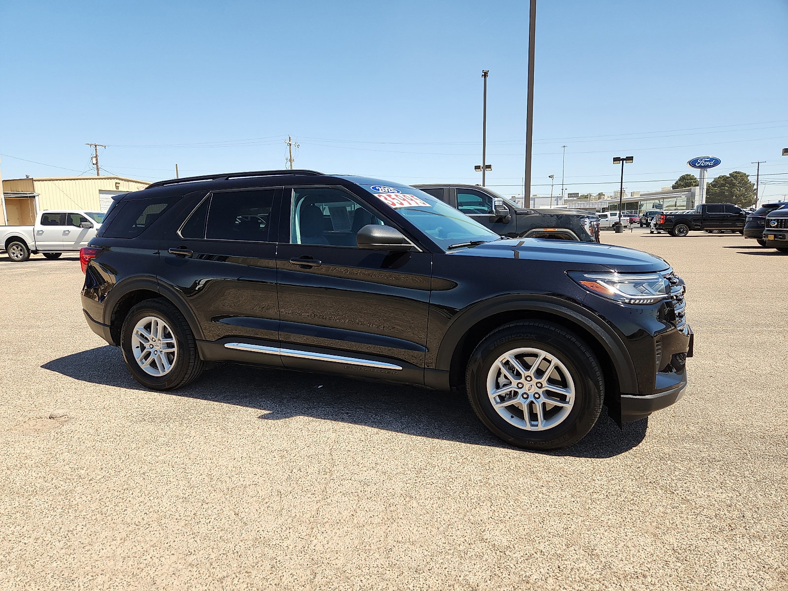 Certified 2025 Ford Explorer Active image 7