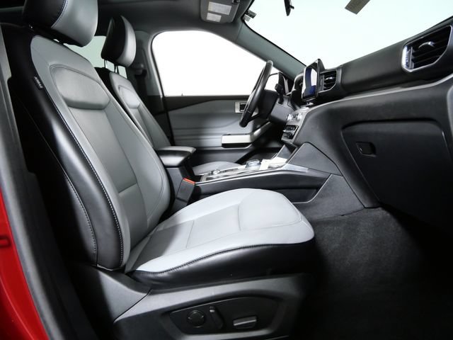 Certified 2021 Ford Explorer XLT w/ Equipment Group 202A AWD/4WD image 11