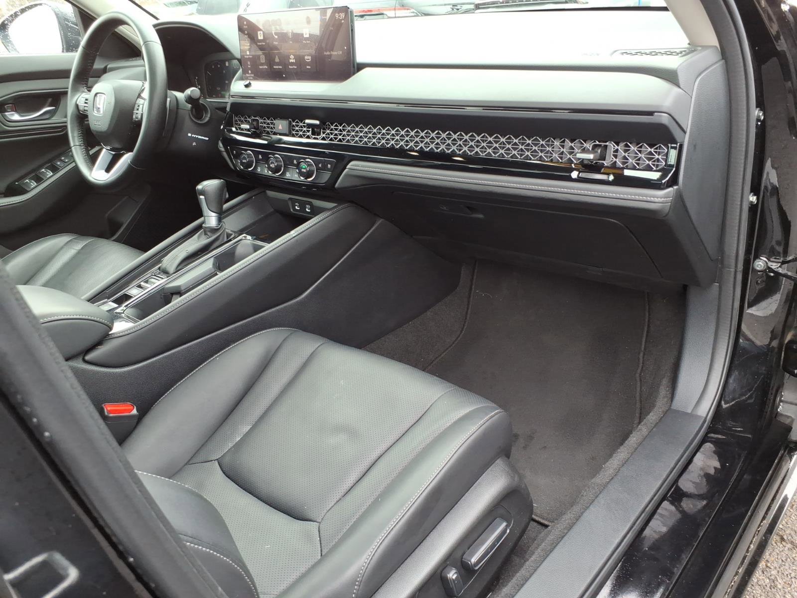 Used 2023 Honda Accord Touring image 10