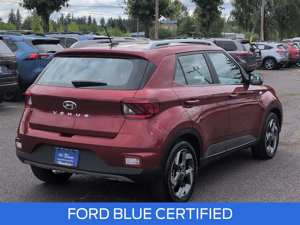 Used 2024 Hyundai Venue SEL FWD image 5