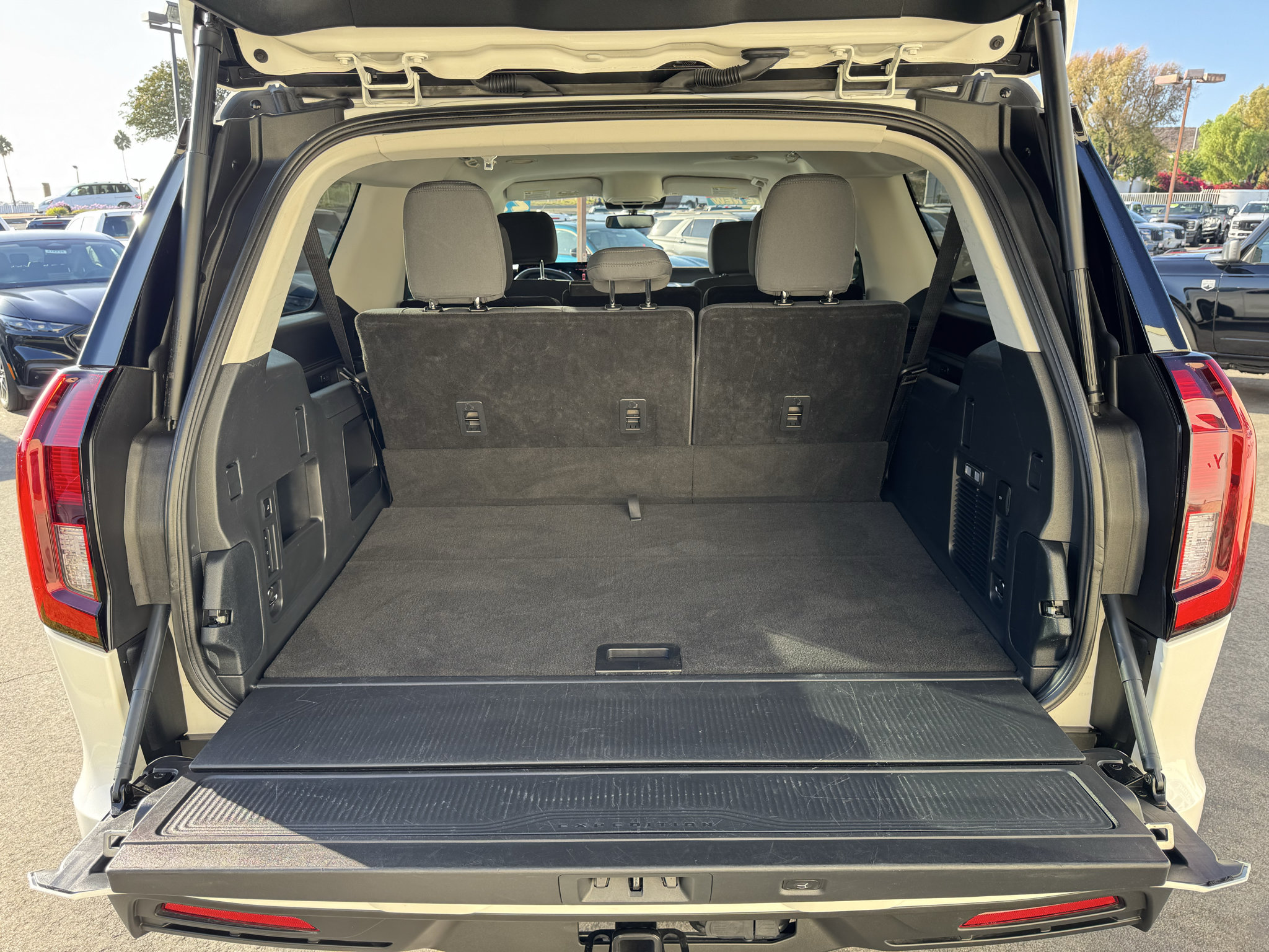 Certified 2025 Ford Expedition Max Active RWD image 12
