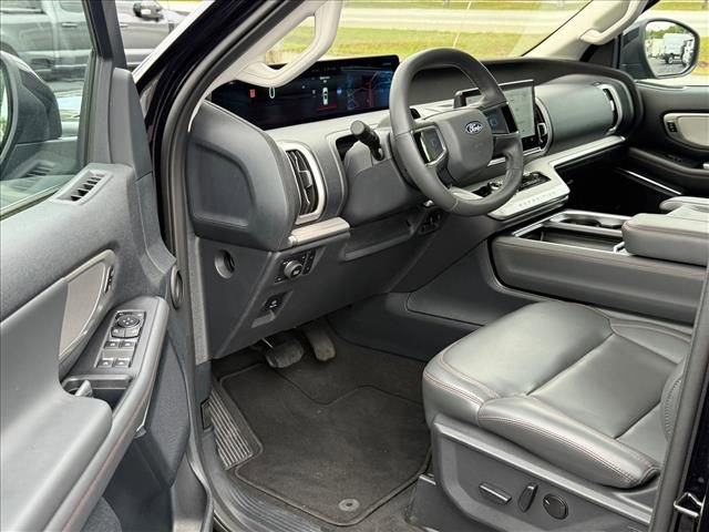 Certified 2025 Ford Expedition Active AWD/4WD image 10