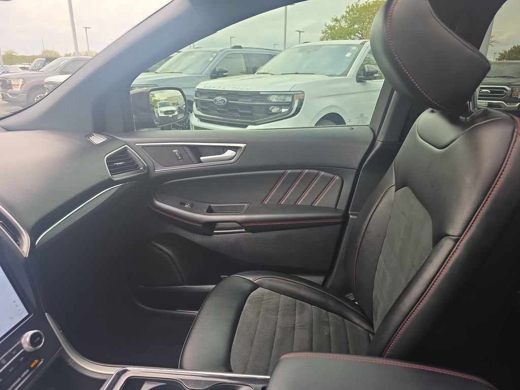 Certified 2021 Ford Edge ST-Line AWD/4WD image 37