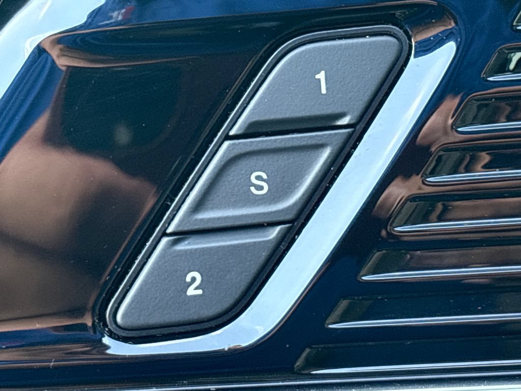 Used 2023 Jeep Wagoneer Series III w/ Premium Group I AWD/4WD image 35