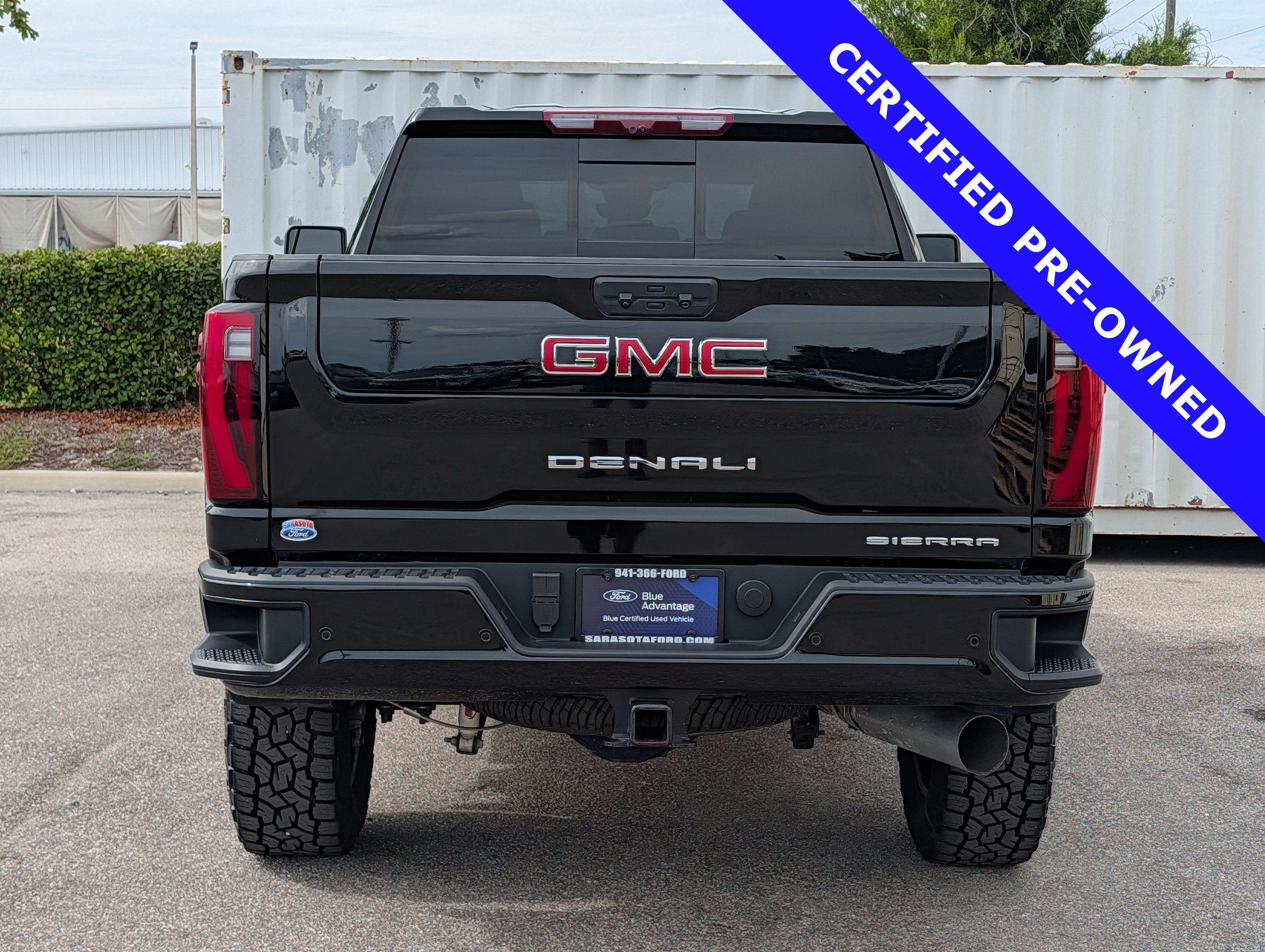 Used 2025 GMC Sierra 3500 Denali w/ Denali Reserve Package AWD/4WD image 5