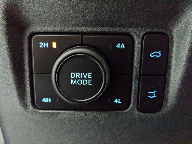 Certified 2025 Ford Expedition Active AWD/4WD image 15