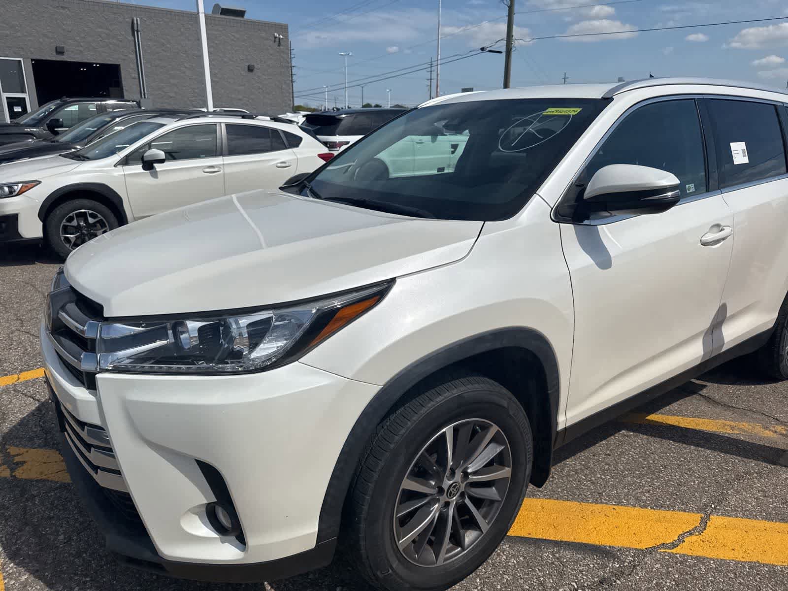 Used 2019 Toyota Highlander AWD V6 image 20