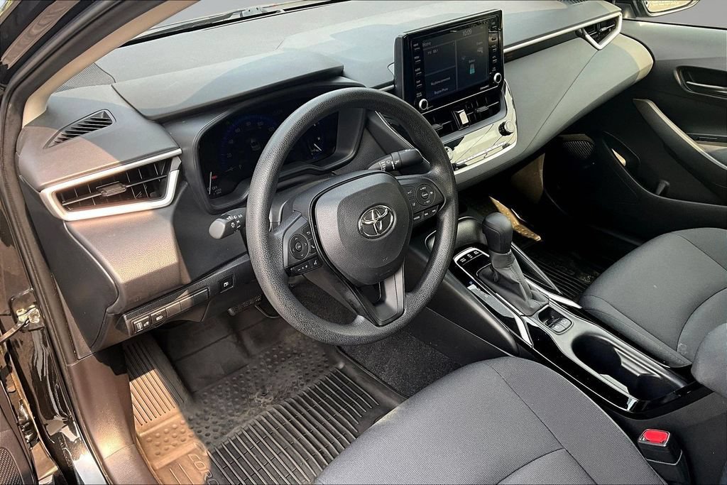 Used 2022 Toyota Corolla LE FWD image 19
