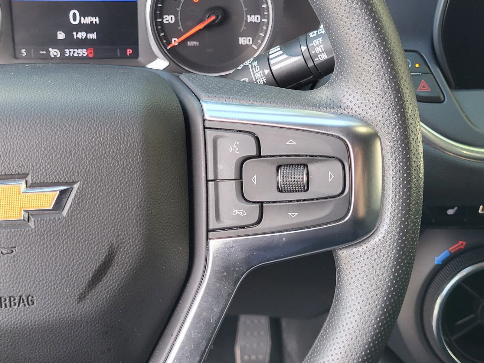 Used 2025 Chevrolet Blazer LT image 28