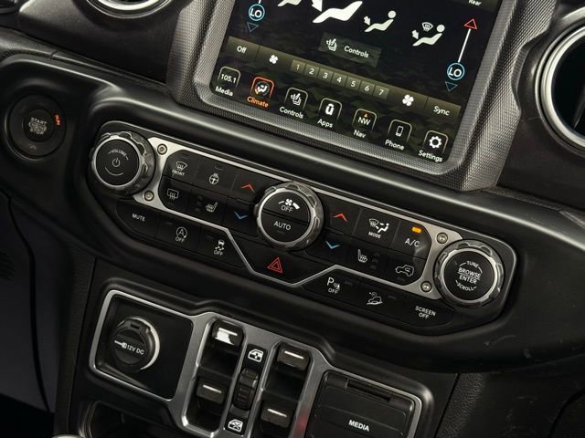 Used 2021 Jeep Wrangler Unlimited Sahara image 40