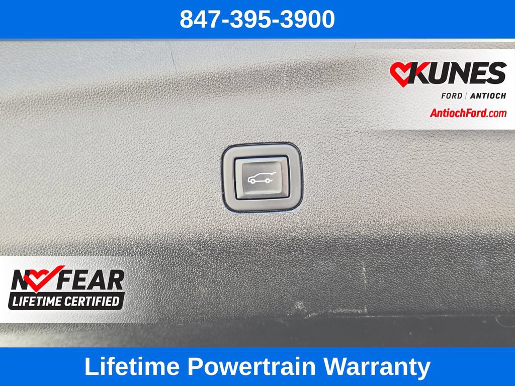 Used 2023 Chevrolet Suburban LT AWD/4WD image 28