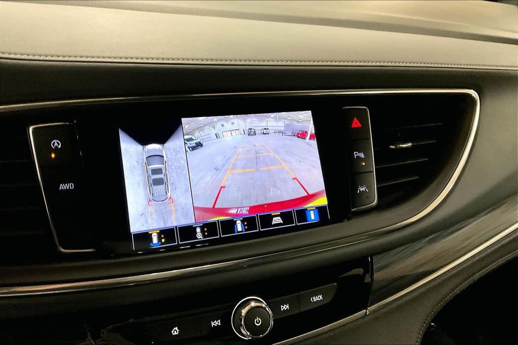Used 2024 Buick Enclave Premium image 20