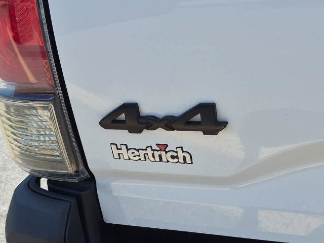 Used 2023 Toyota Tacoma SR5 AWD/4WD image 19