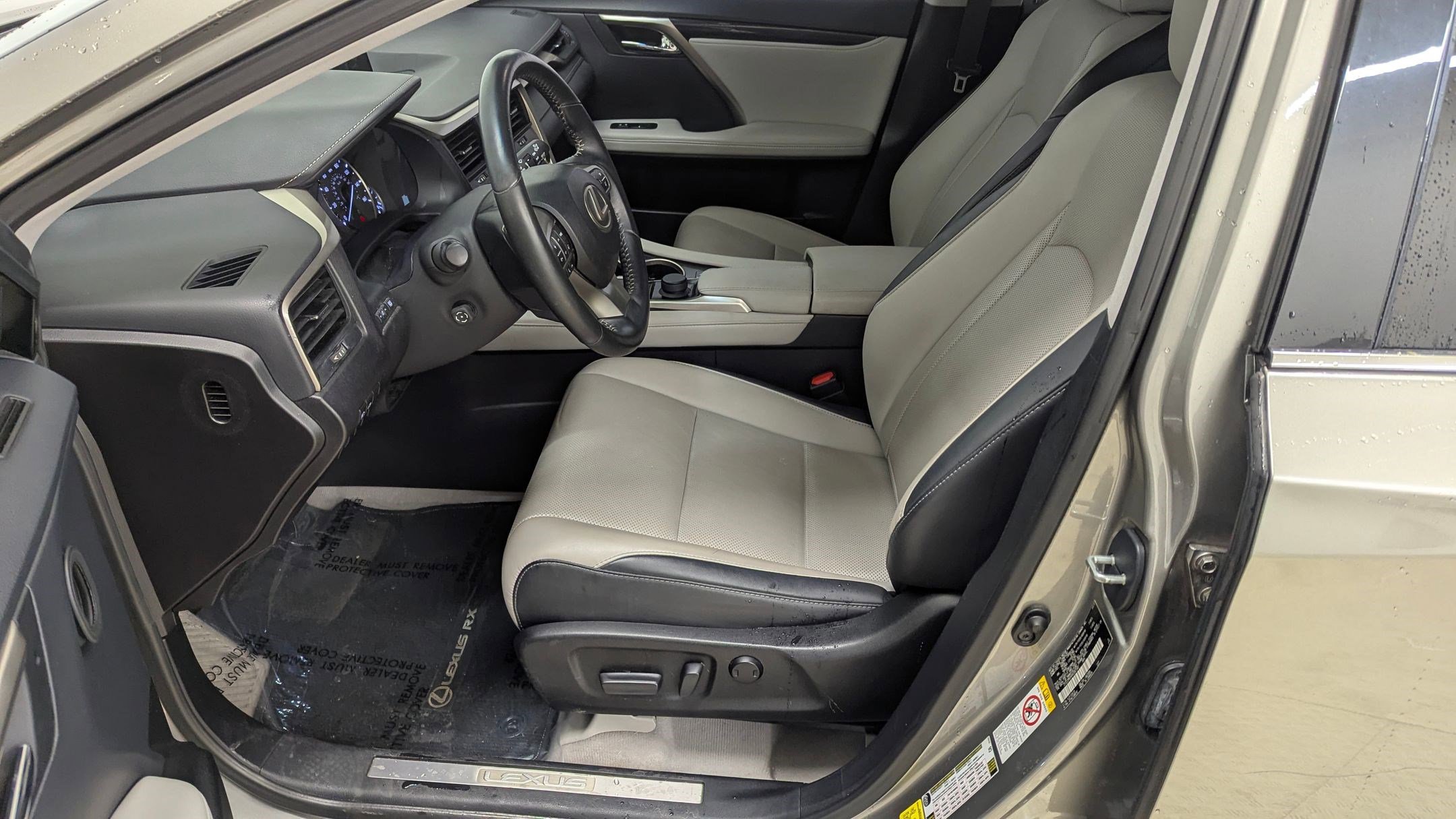 Used 2017 Lexus RX 350 FWD image 5