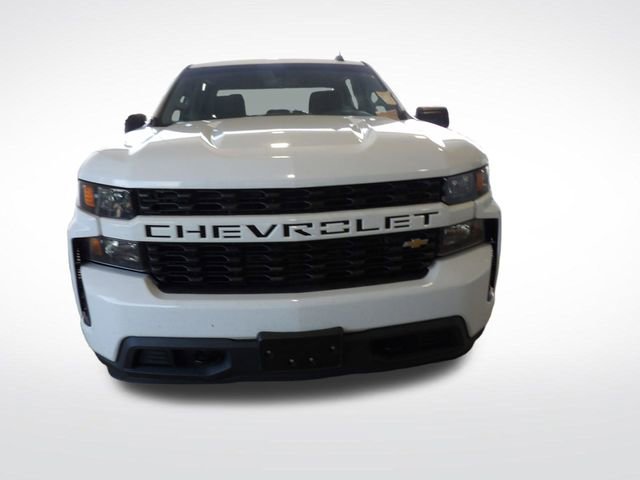 Used 2020 Chevrolet Silverado 1500 Custom w/ Custom Value Package RWD image 3