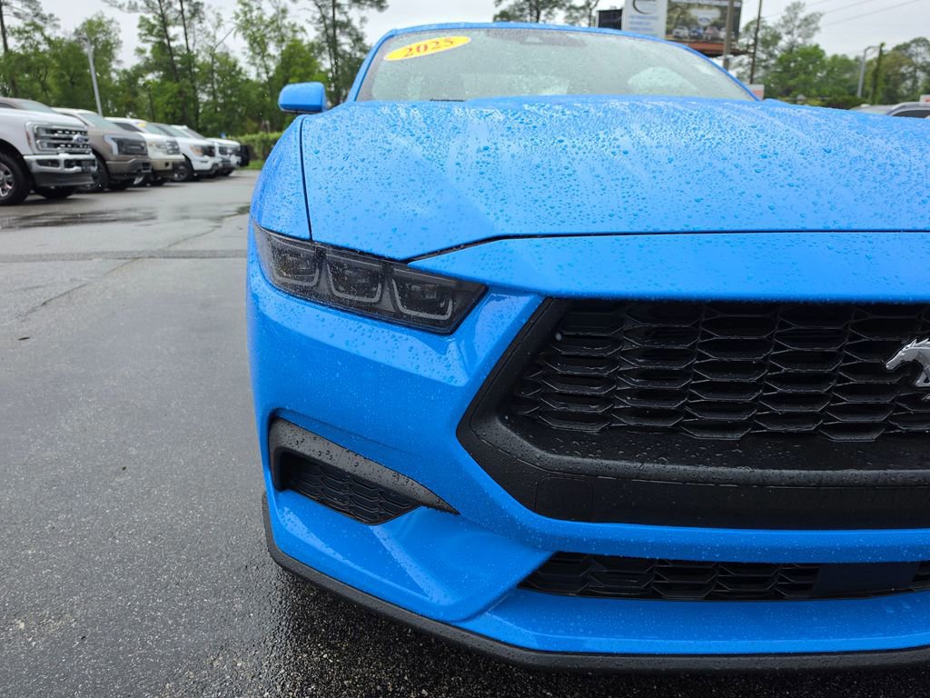 Certified 2025 Ford Mustang Coupe image 42