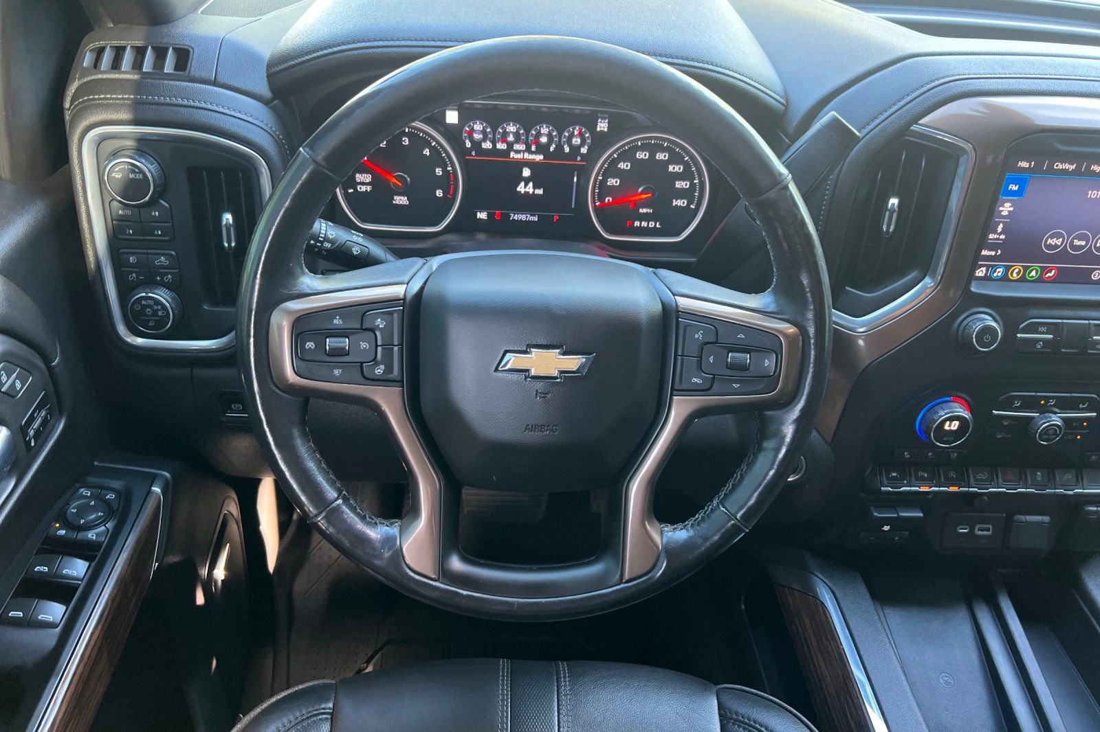 Used 2020 Chevrolet Silverado 1500 High Country w/ Technology Package image 15