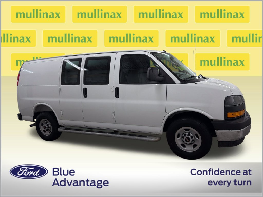 Used 2025 GMC Savana 2500 w/ Driver Convenience Package RWD image 2