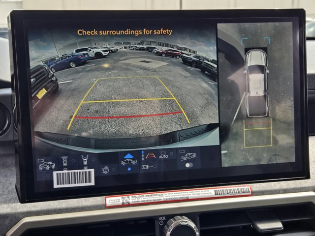 Used 2025 Toyota Tacoma Trailhunter image 16