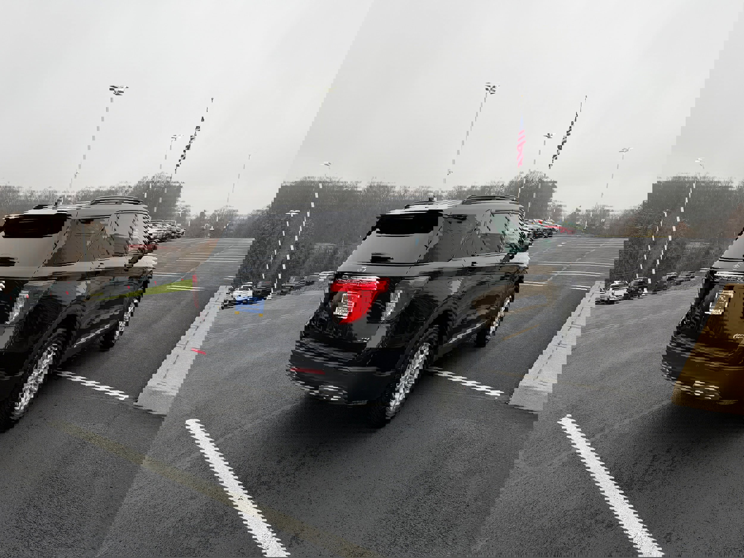 Certified 2023 Ford Explorer XLT w/ Equipment Group 202A image 3