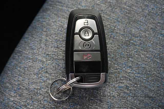 Certified 2025 Ford Maverick XLT w/ XLT Luxury Package AWD/4WD image 26