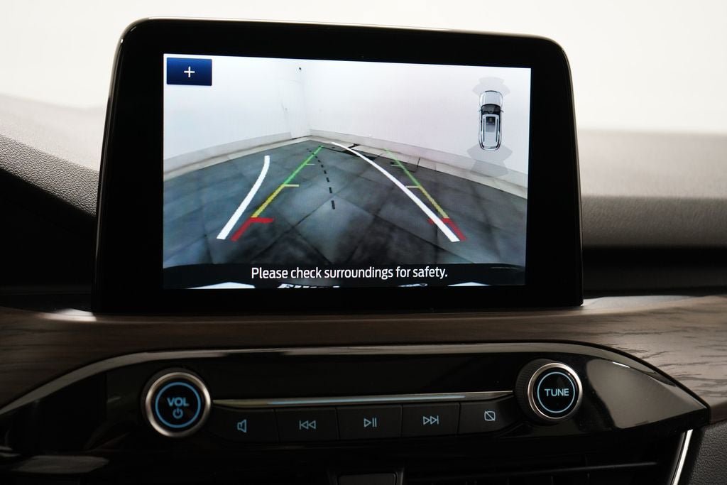 Certified 2020 Ford Escape Titanium AWD/4WD image 21