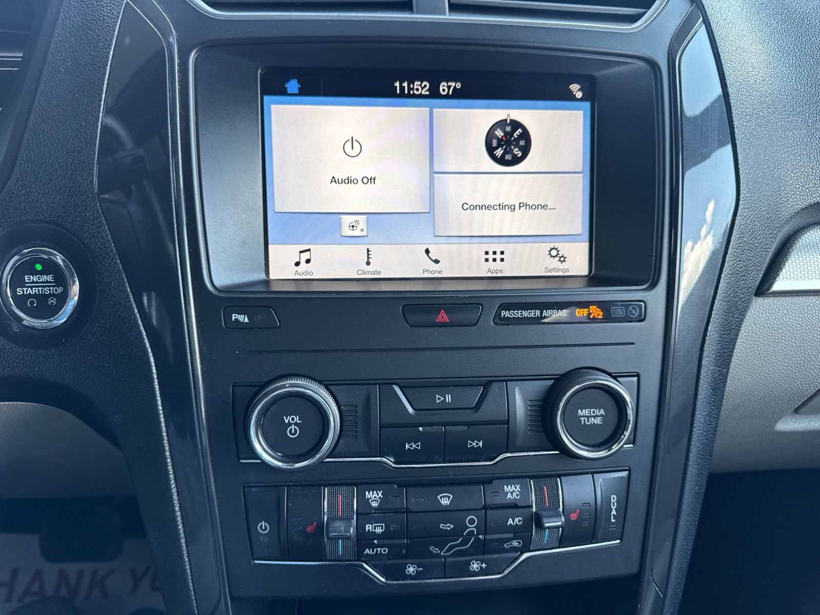 Certified 2018 Ford Explorer XLT w/ Equipment Group 202A FWD image 30