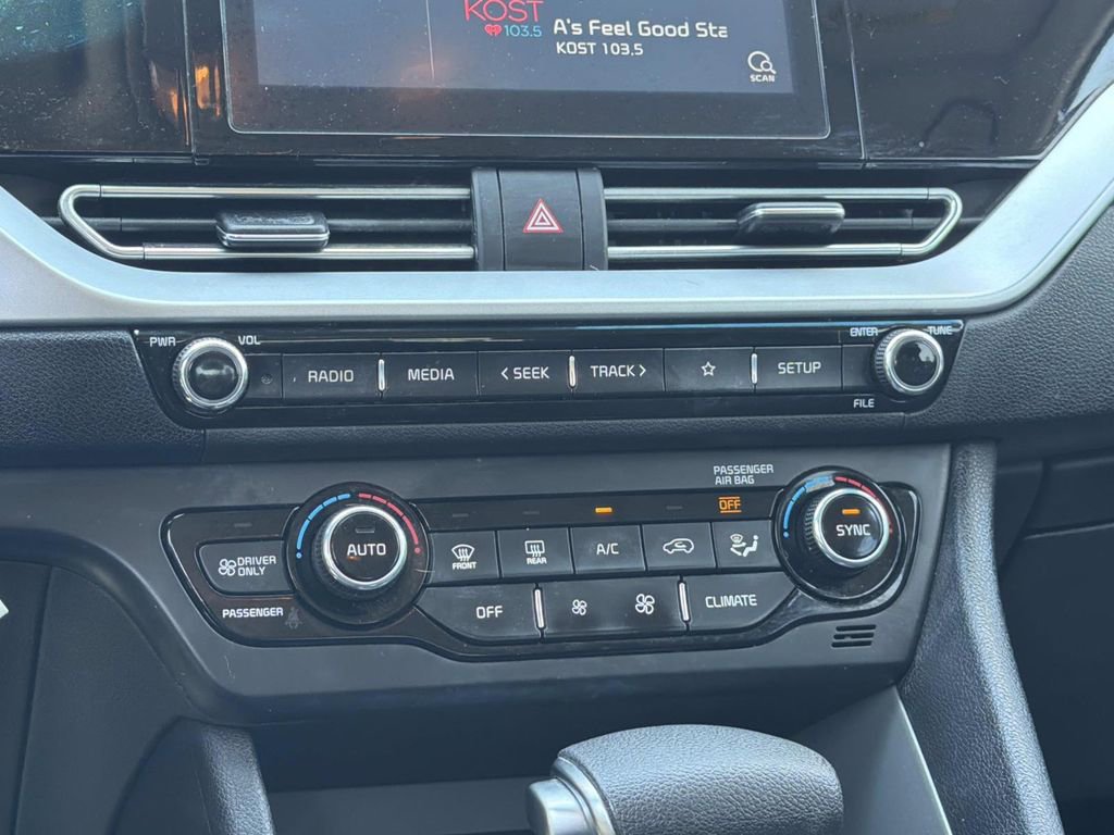 Used 2021 Kia Niro LX FWD image 15
