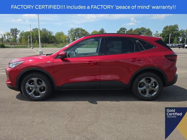 Certified 2025 Ford Escape ST-Line Select AWD/4WD image 17