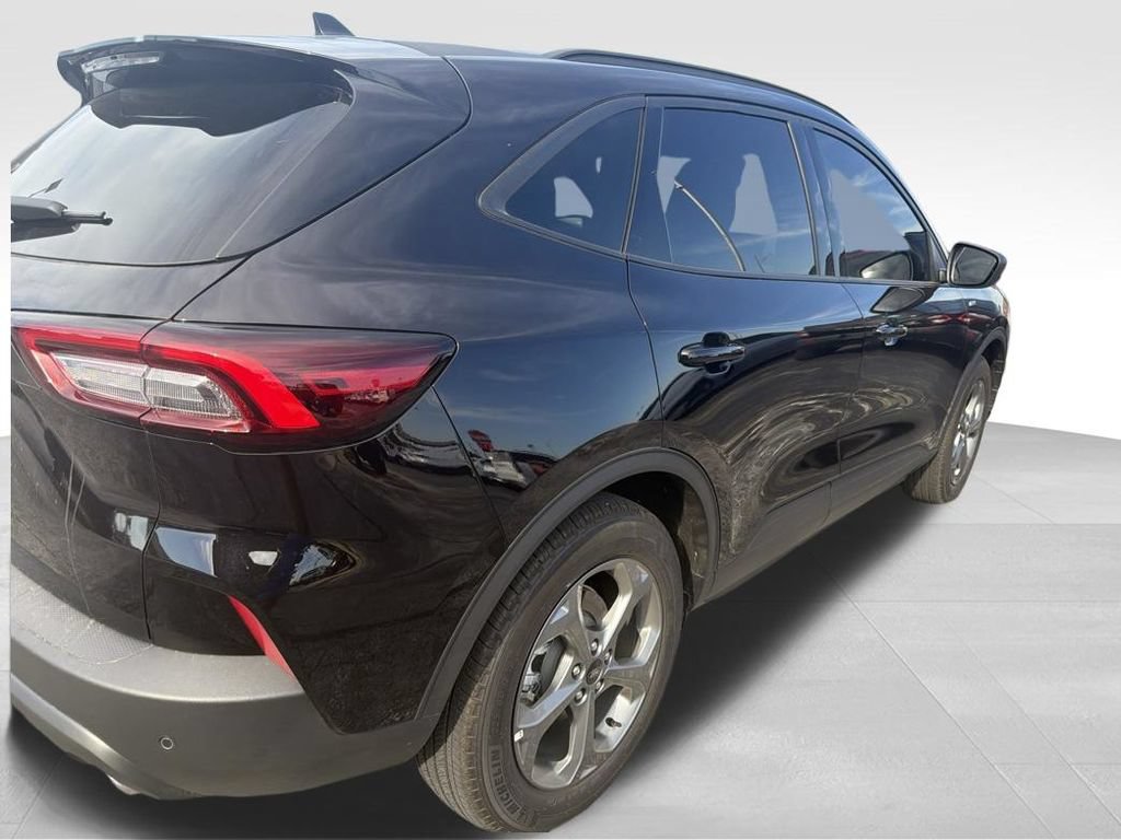 Certified 2026 Ford Escape ST-Line w/ Tech Pack #1 FWD image 27